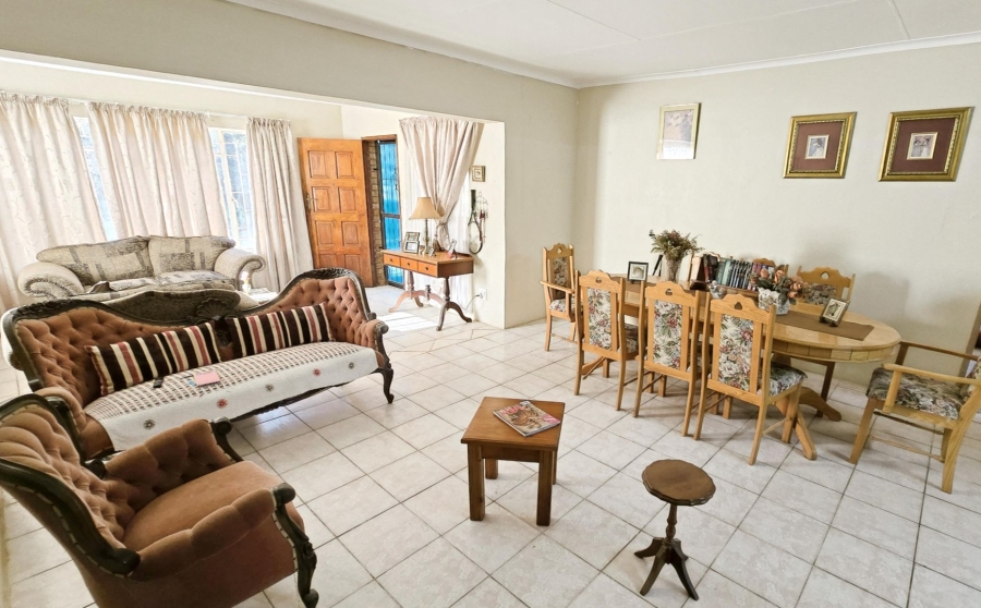2 Bedroom Property for Sale in Kleinfontein A H Gauteng