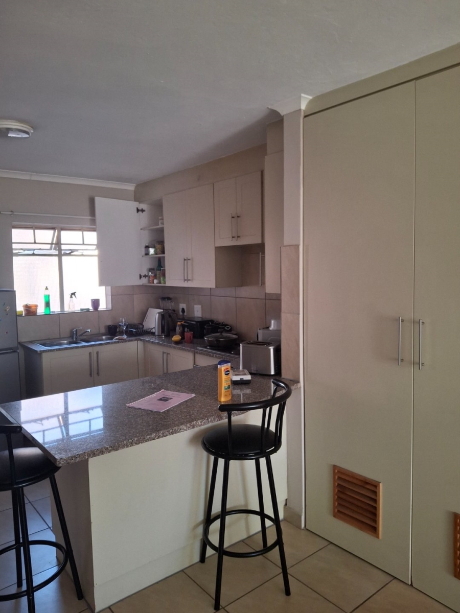 2 Bedroom Property for Sale in Annlin-wes Gauteng