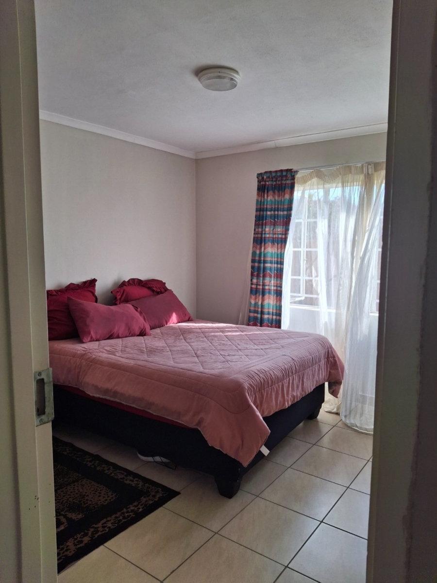 2 Bedroom Property for Sale in Annlin-wes Gauteng
