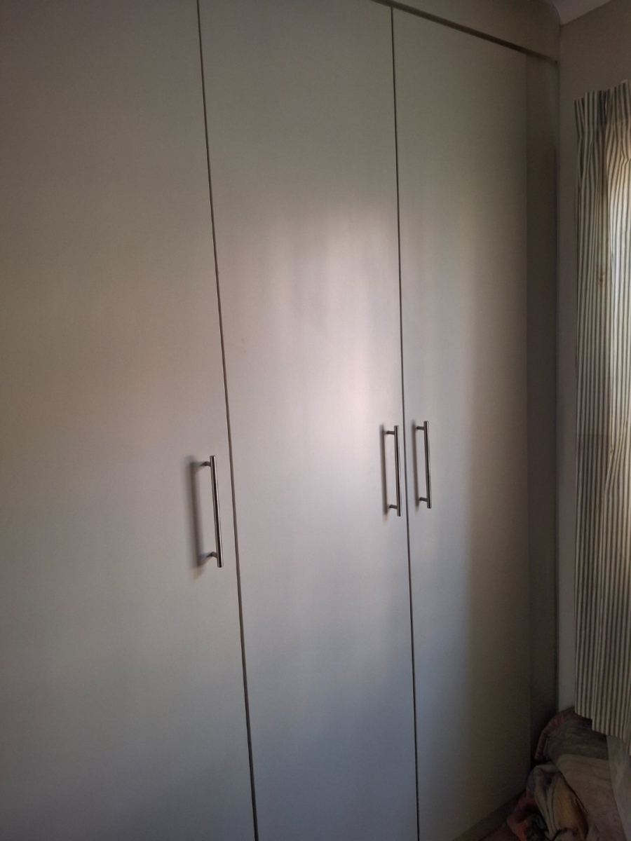 2 Bedroom Property for Sale in Annlin-wes Gauteng