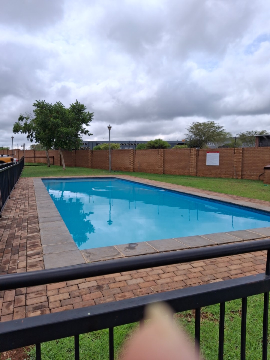 2 Bedroom Property for Sale in Annlin-wes Gauteng