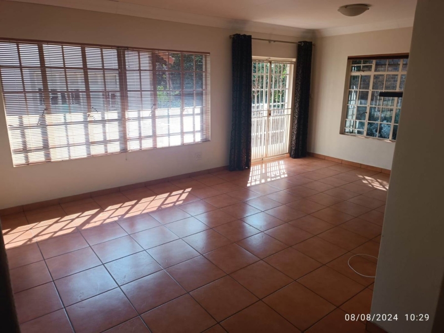 To Let 1 Bedroom Property for Rent in Bedfordview Gauteng