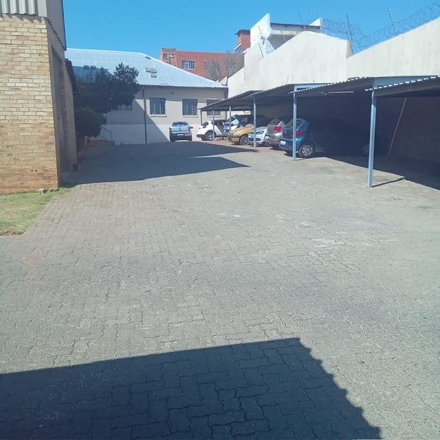To Let 1 Bedroom Property for Rent in Troyeville Gauteng