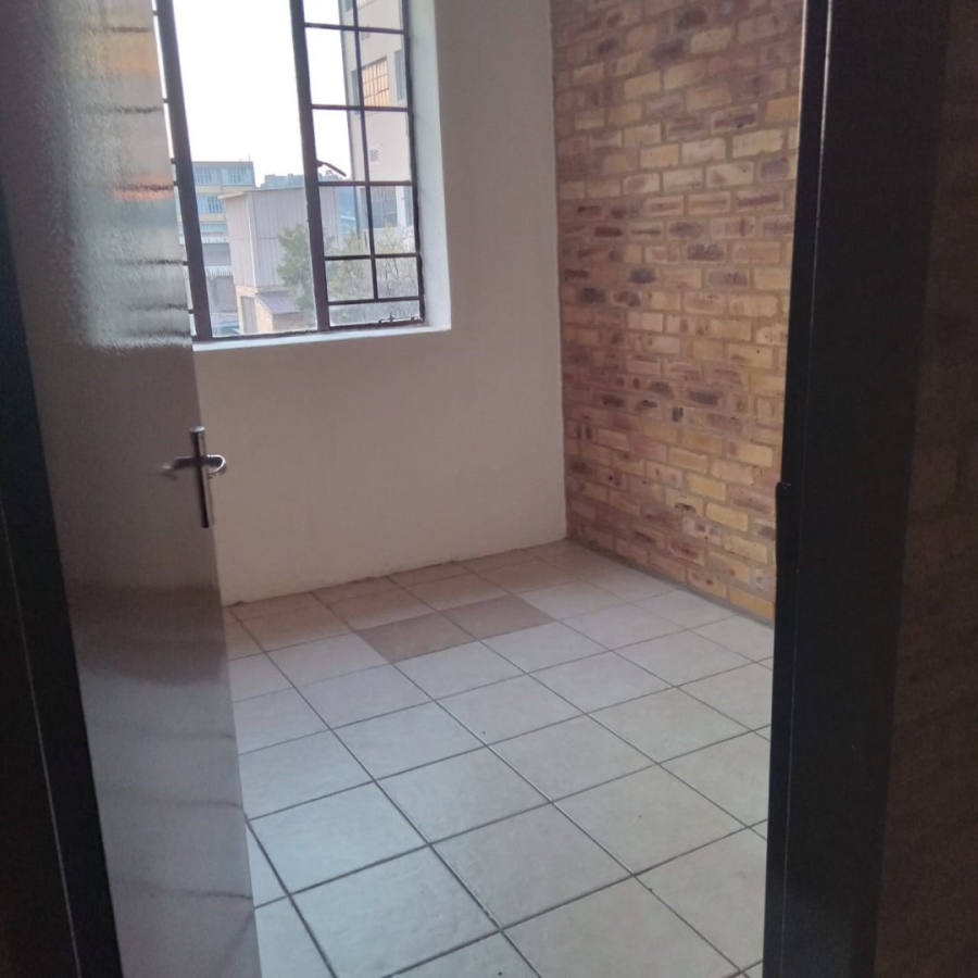 To Let 1 Bedroom Property for Rent in Troyeville Gauteng