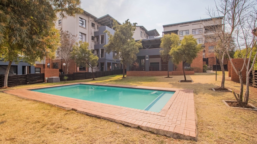 2 Bedroom Property for Sale in Oakdene Gauteng