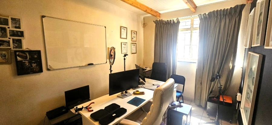 3 Bedroom Property for Sale in Val de Grace Gauteng
