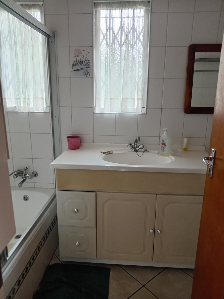3 Bedroom Property for Sale in Bonaero Park Gauteng