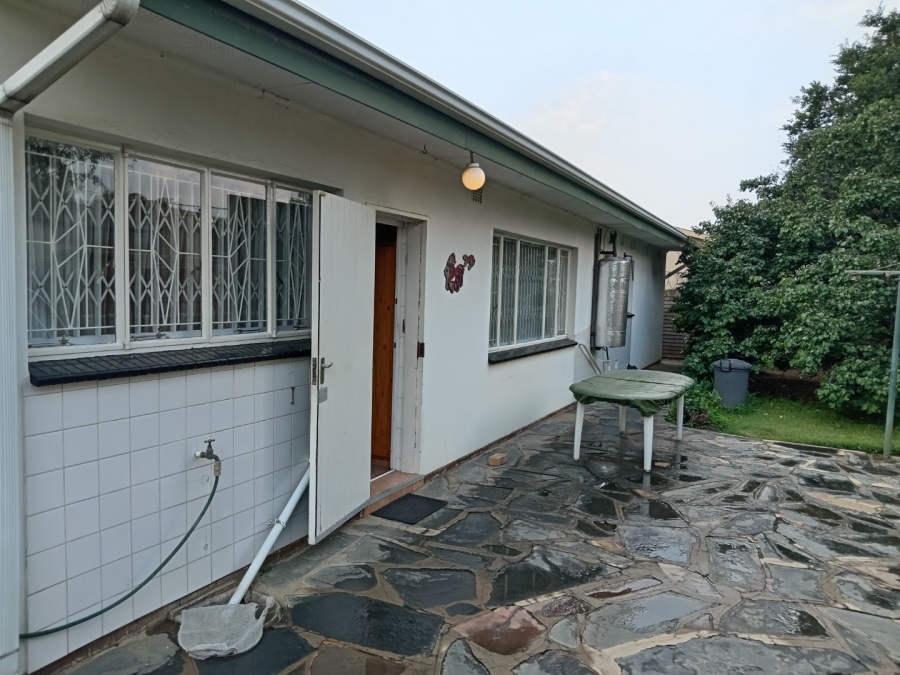 3 Bedroom Property for Sale in Bonaero Park Gauteng
