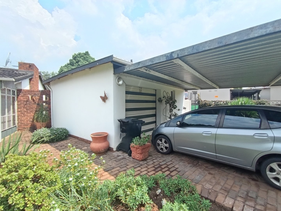 3 Bedroom Property for Sale in Bonaero Park Gauteng