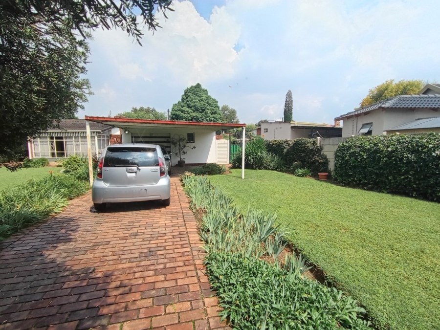 3 Bedroom Property for Sale in Bonaero Park Gauteng