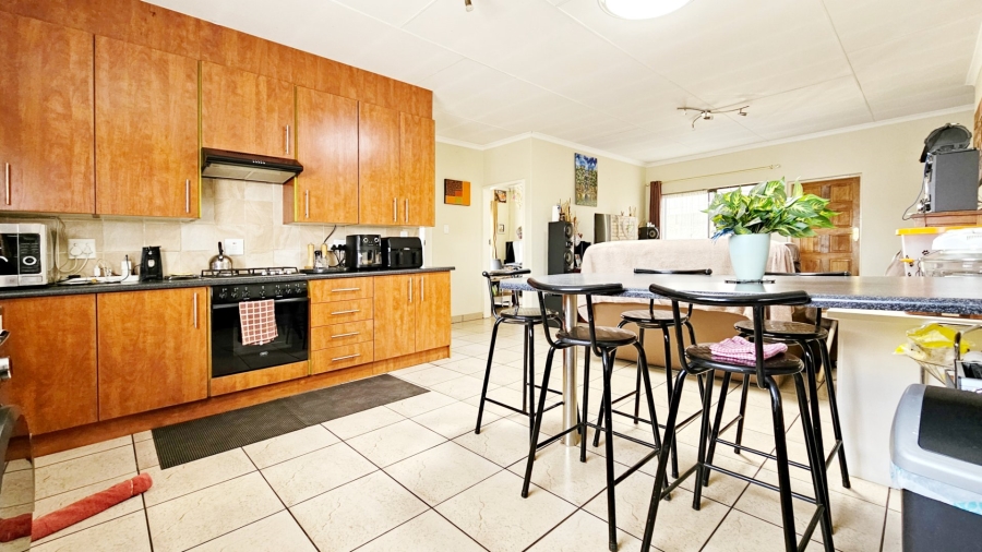 3 Bedroom Property for Sale in Kookrus Gauteng