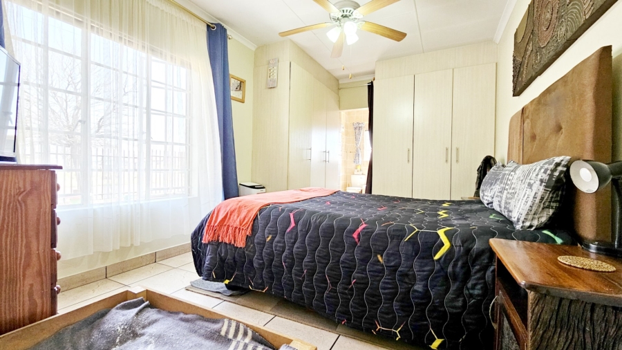 3 Bedroom Property for Sale in Kookrus Gauteng