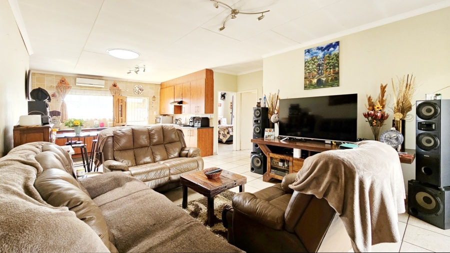 3 Bedroom Property for Sale in Kookrus Gauteng