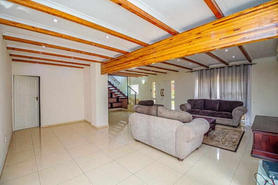 5 Bedroom Property for Sale in Glenvista Gauteng