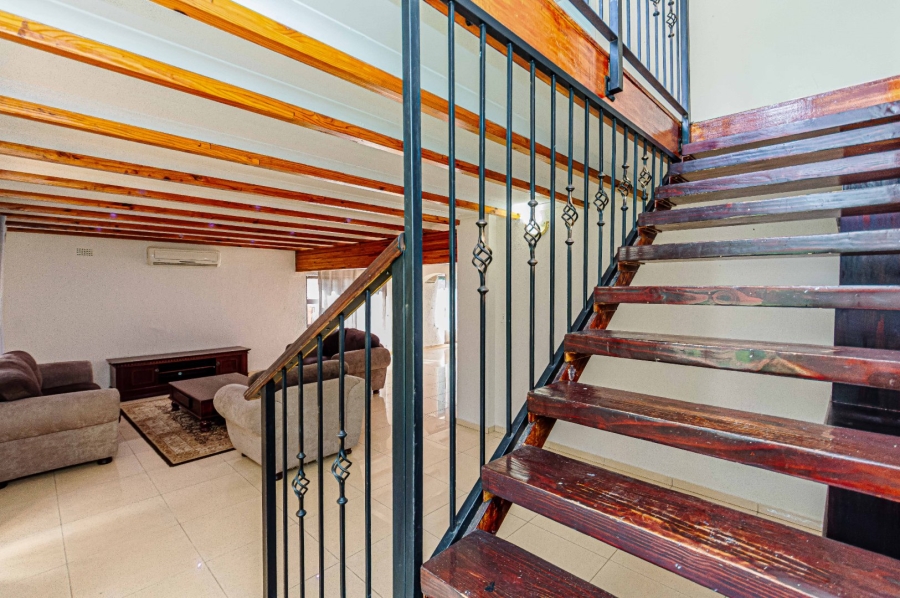 5 Bedroom Property for Sale in Glenvista Gauteng