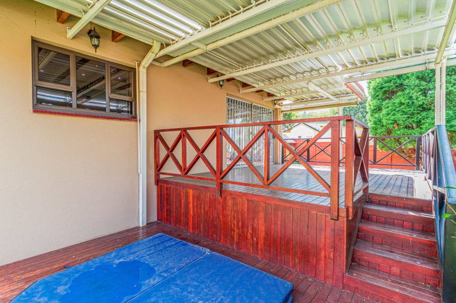 5 Bedroom Property for Sale in Glenvista Gauteng