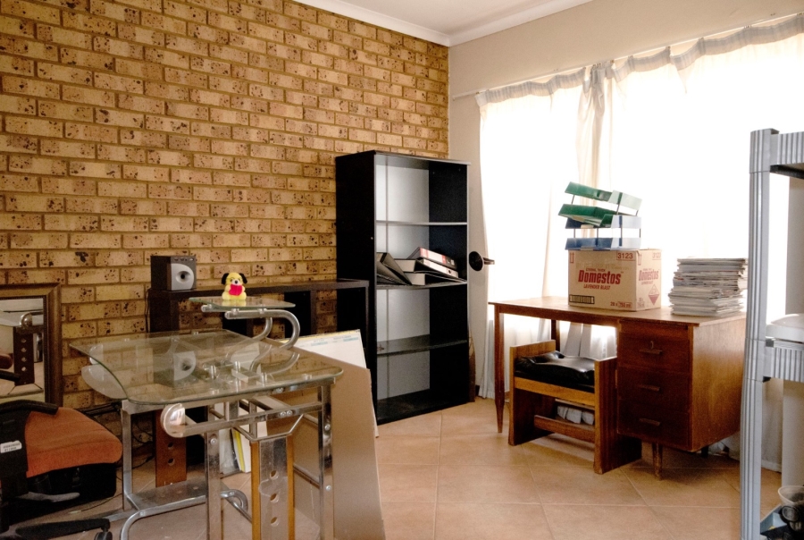 To Let 3 Bedroom Property for Rent in Eldoraigne Gauteng