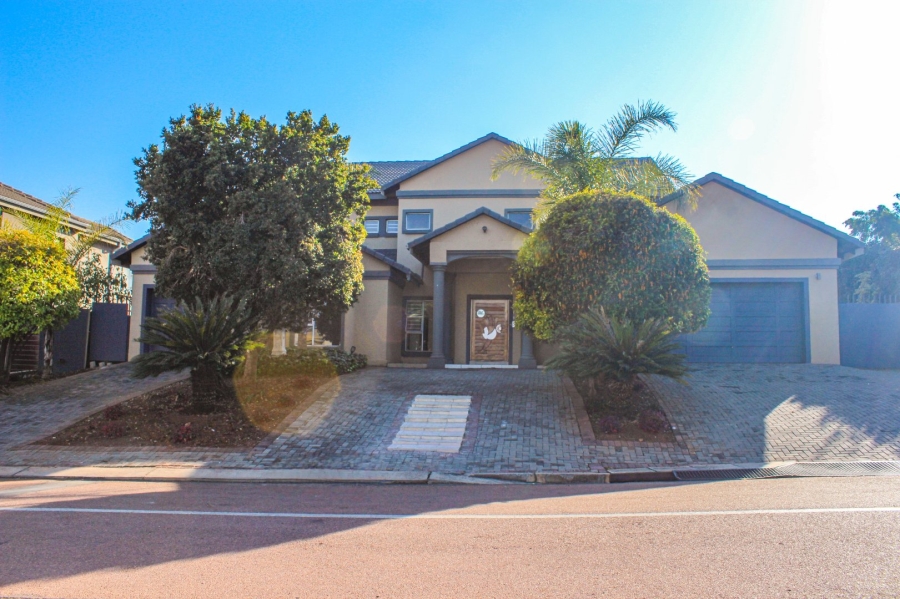 6 Bedroom Property for Sale in Eldo Village Estate Gauteng