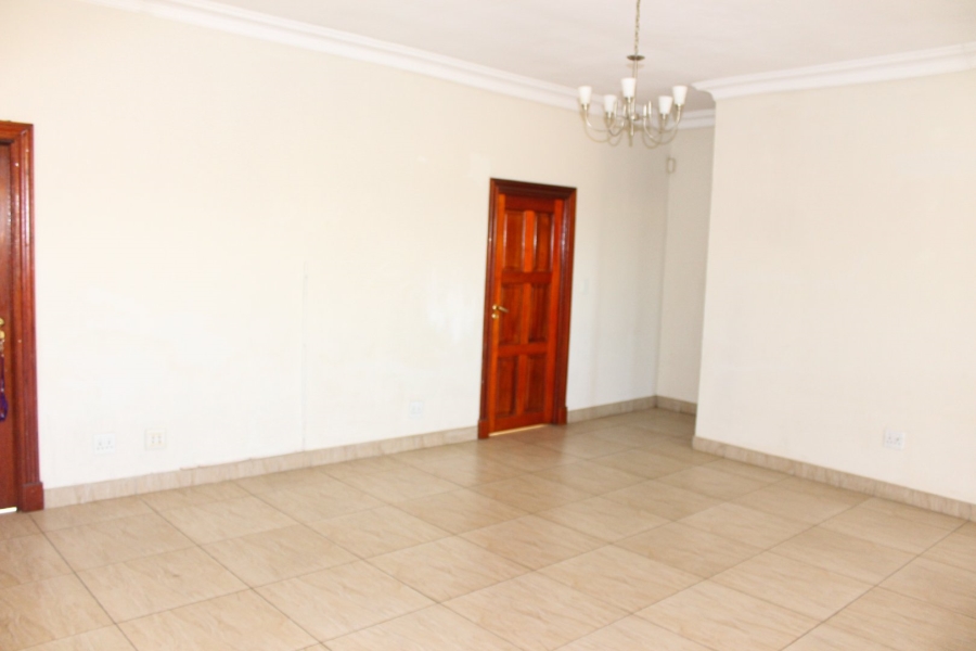 6 Bedroom Property for Sale in Eldo Village Estate Gauteng