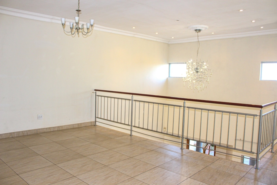 6 Bedroom Property for Sale in Eldo Village Estate Gauteng