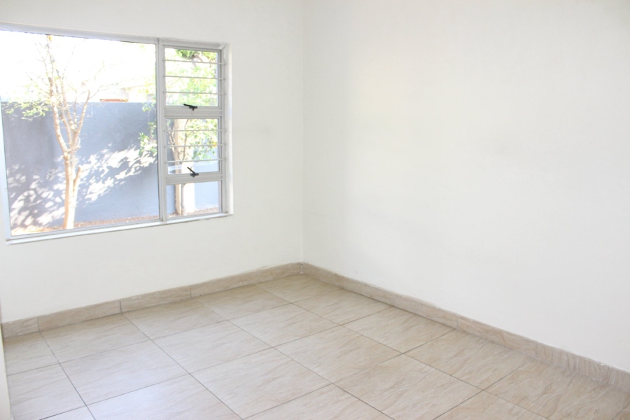 6 Bedroom Property for Sale in Eldo Village Estate Gauteng