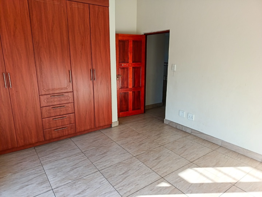 6 Bedroom Property for Sale in Eldo Village Estate Gauteng