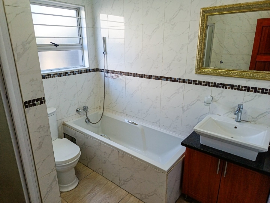 6 Bedroom Property for Sale in Eldo Village Estate Gauteng