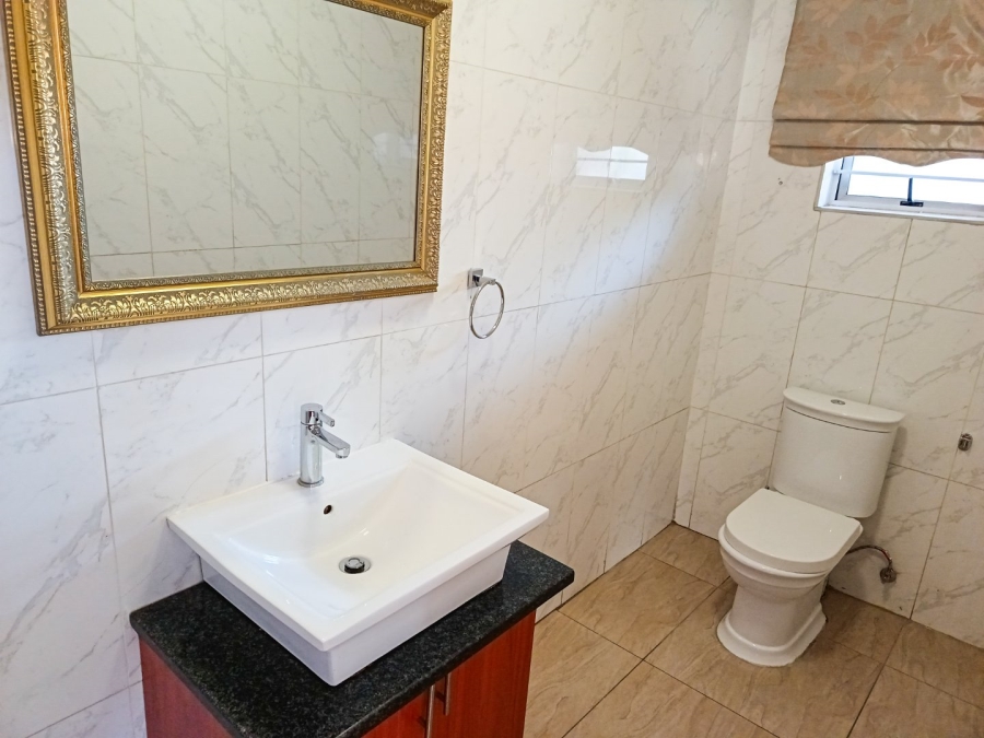 6 Bedroom Property for Sale in Eldo Village Estate Gauteng