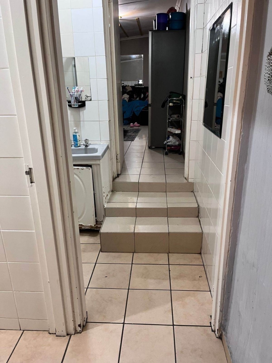 To Let 1 Bedroom Property for Rent in Discovery Gauteng
