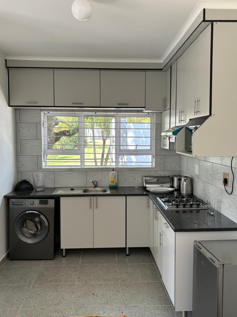 To Let 1 Bedroom Property for Rent in Glen Austin Gauteng