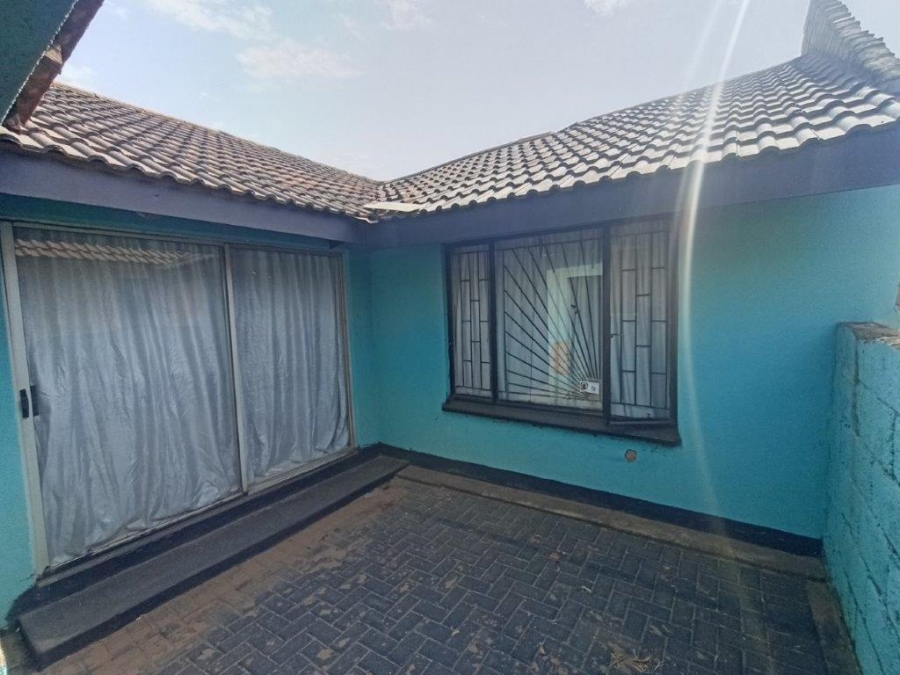 3 Bedroom Property for Sale in Sebokeng Zone 16 Gauteng