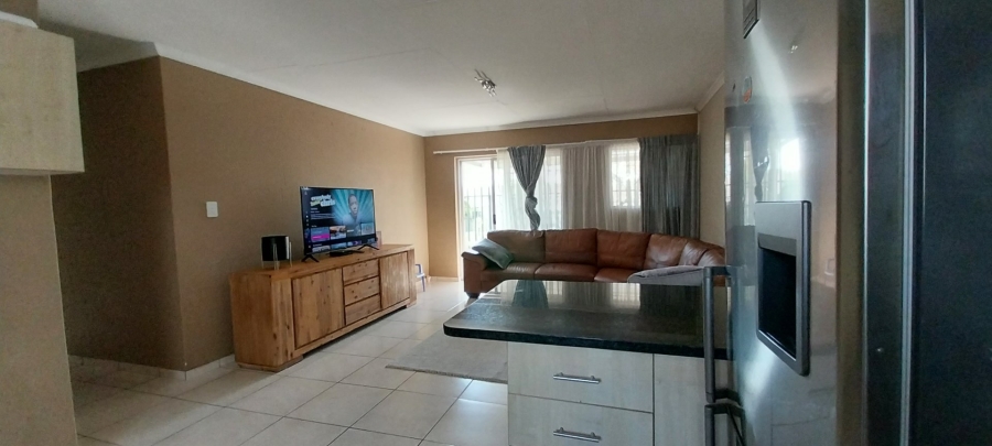 3 Bedroom Property for Sale in Greenstone Hill Gauteng
