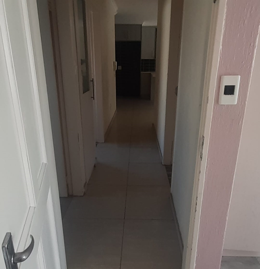 3 Bedroom Property for Sale in Gleneagles Gauteng