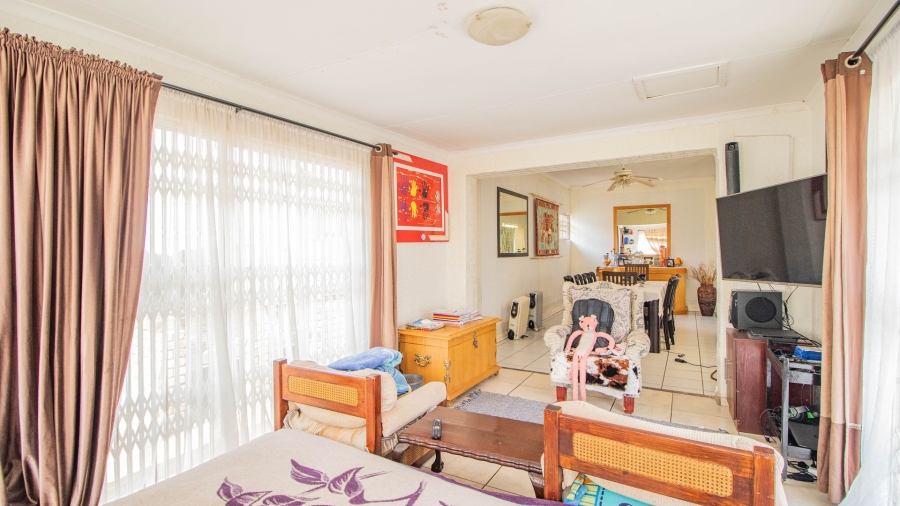 4 Bedroom Property for Sale in Birchleigh North Gauteng