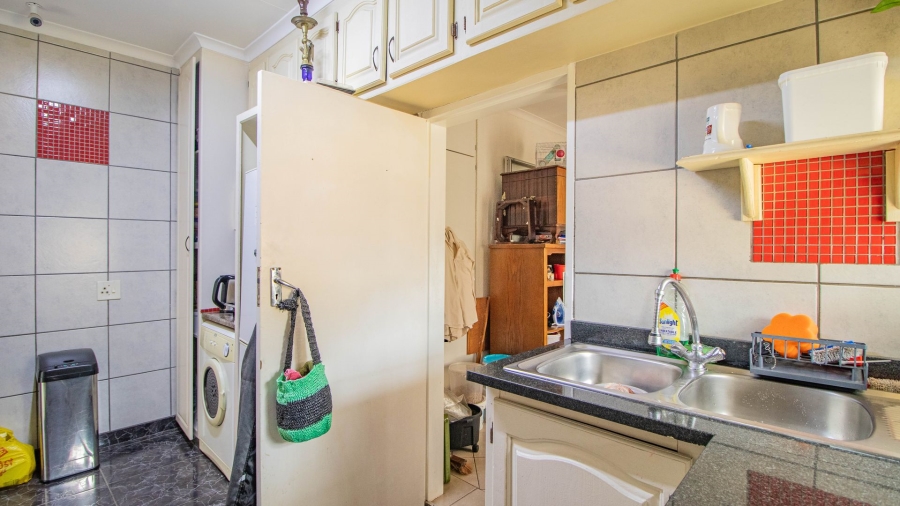 4 Bedroom Property for Sale in Birchleigh North Gauteng