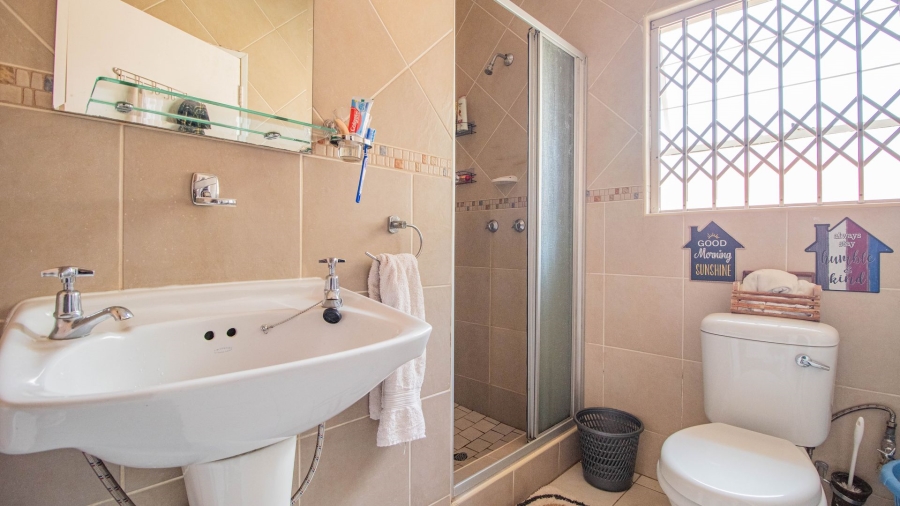 4 Bedroom Property for Sale in Birchleigh North Gauteng