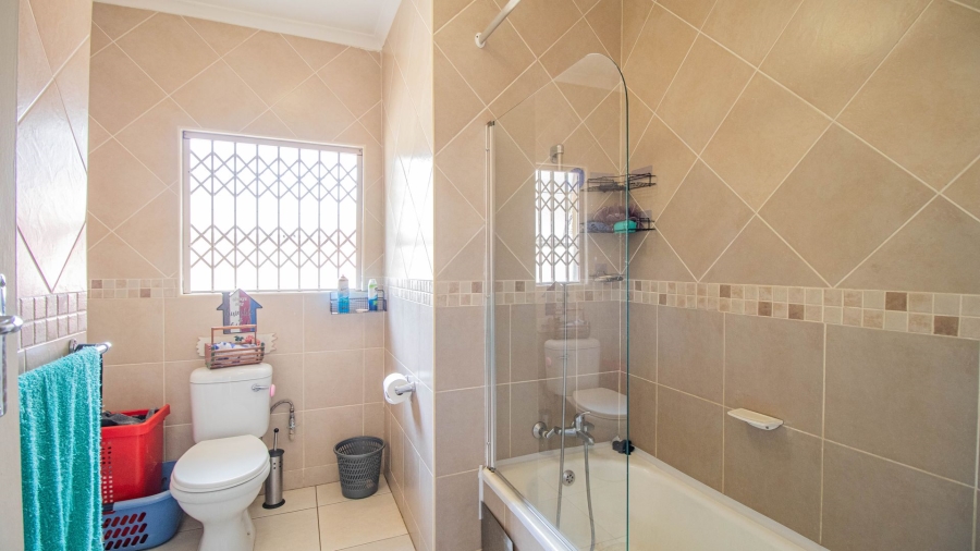 4 Bedroom Property for Sale in Birchleigh North Gauteng