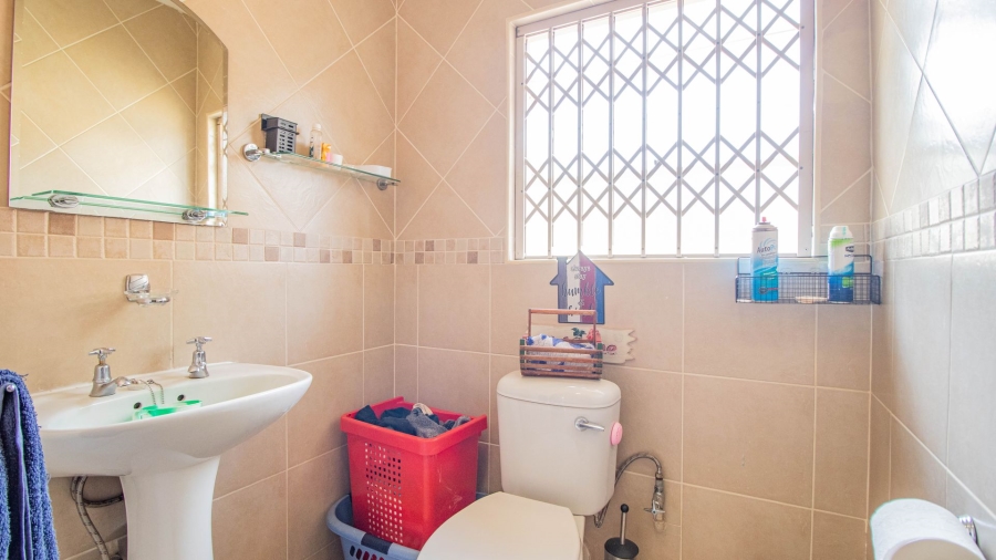 4 Bedroom Property for Sale in Birchleigh North Gauteng
