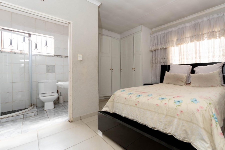 3 Bedroom Property for Sale in Dobsonville Gauteng