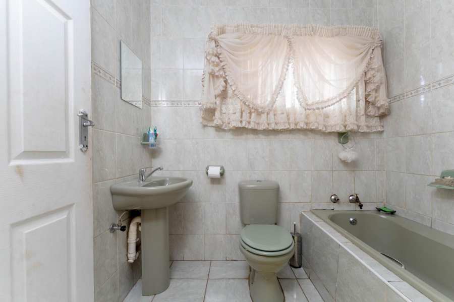 3 Bedroom Property for Sale in Dobsonville Gauteng