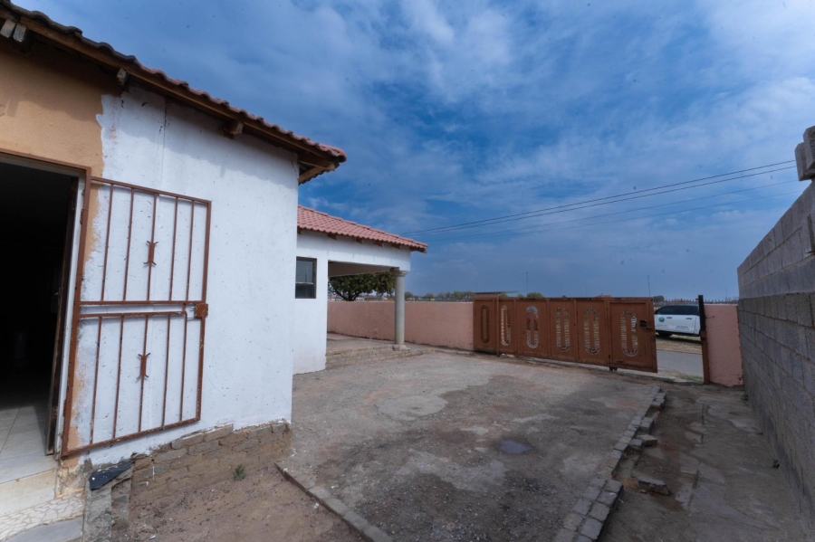 3 Bedroom Property for Sale in Dobsonville Gauteng