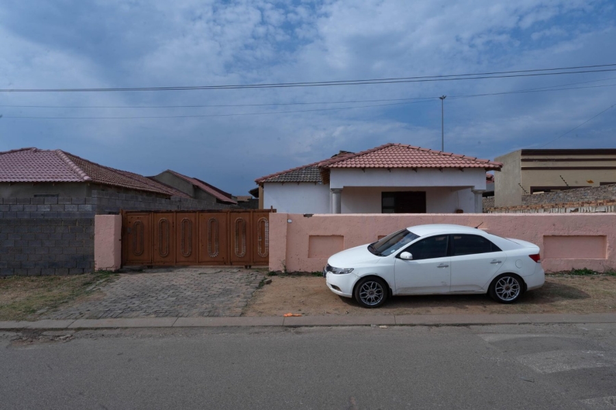 3 Bedroom Property for Sale in Dobsonville Gauteng