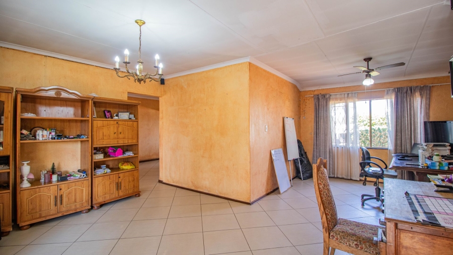 Commercial Property for Sale in Mont Lorraine Ah Gauteng