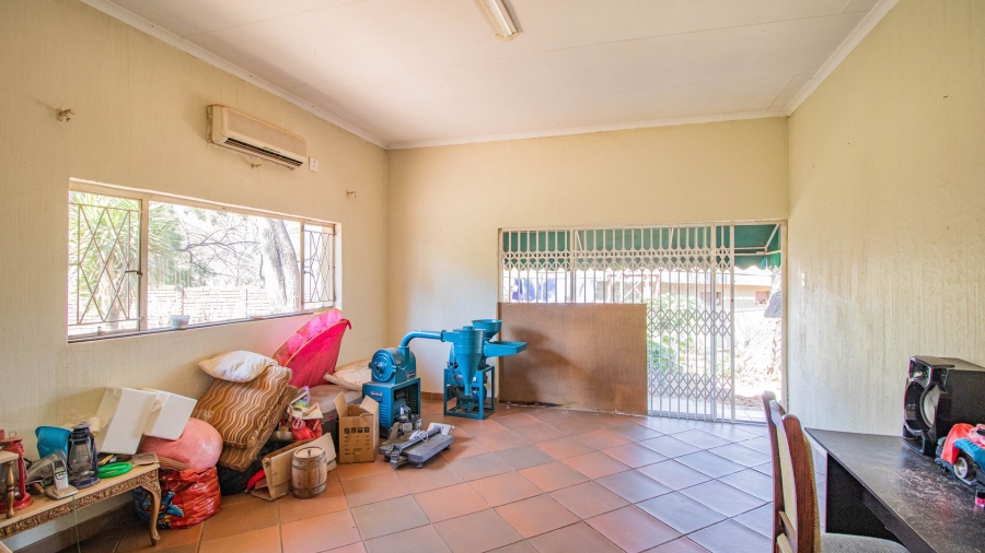 Commercial Property for Sale in Mont Lorraine Ah Gauteng