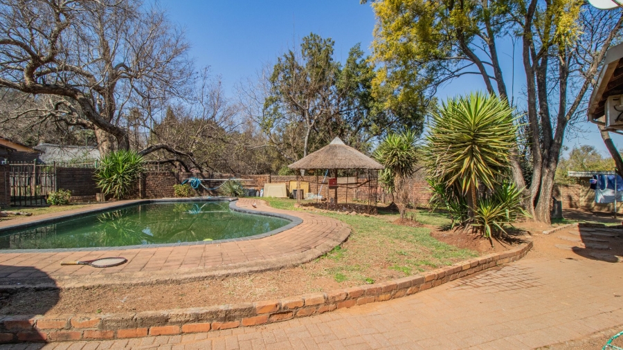 Commercial Property for Sale in Mont Lorraine Ah Gauteng