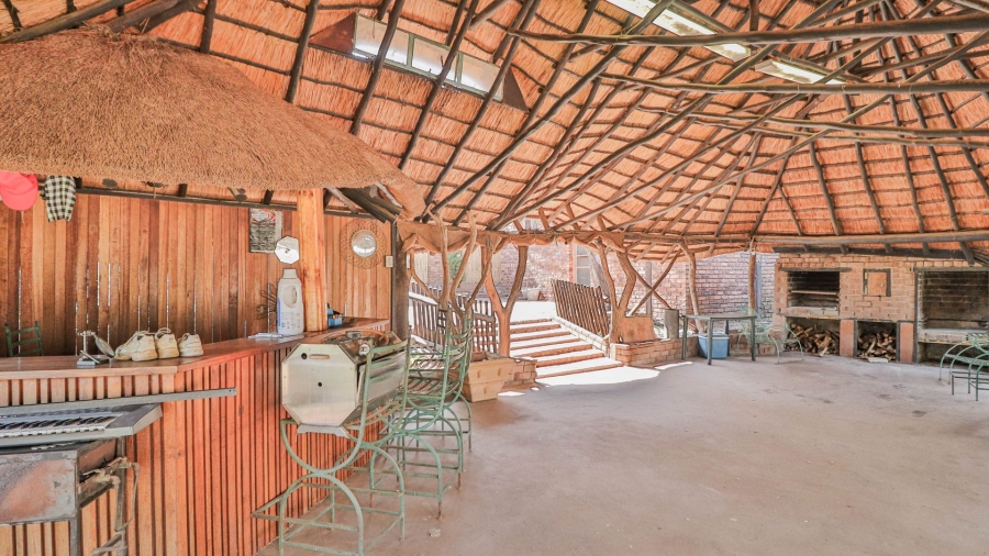 Commercial Property for Sale in Mont Lorraine Ah Gauteng