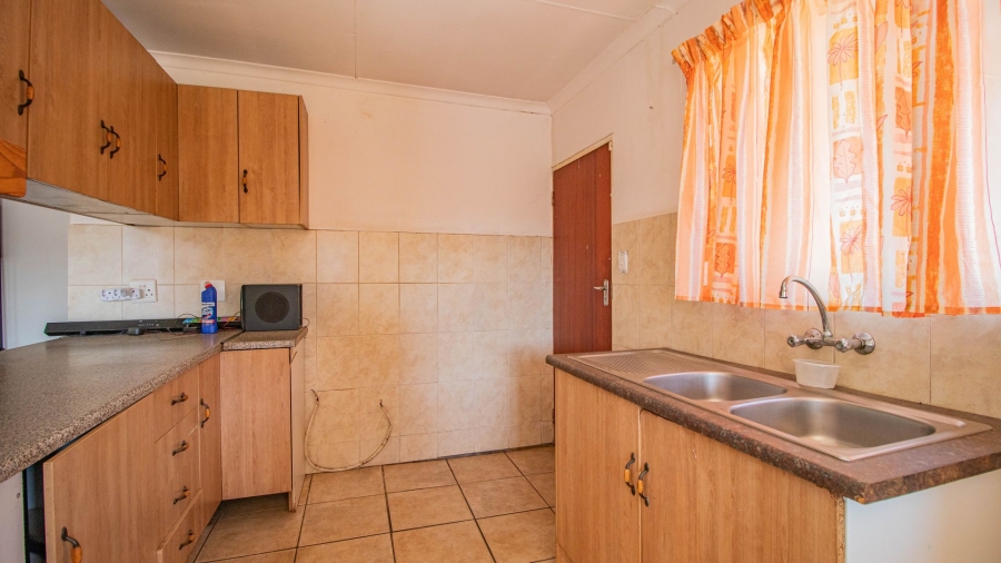 Commercial Property for Sale in Mont Lorraine Ah Gauteng