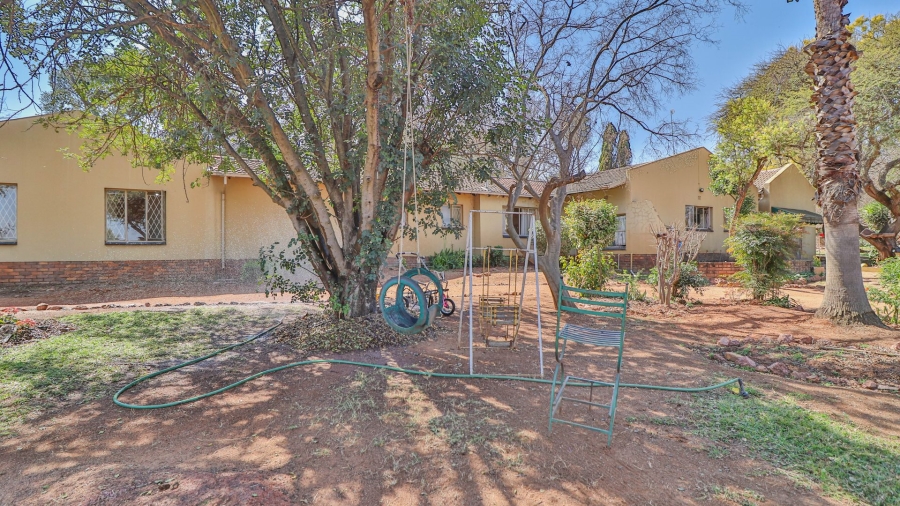 Commercial Property for Sale in Mont Lorraine Ah Gauteng