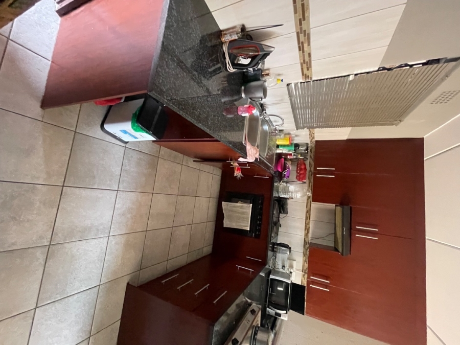 2 Bedroom Property for Sale in Chloorkop Gauteng