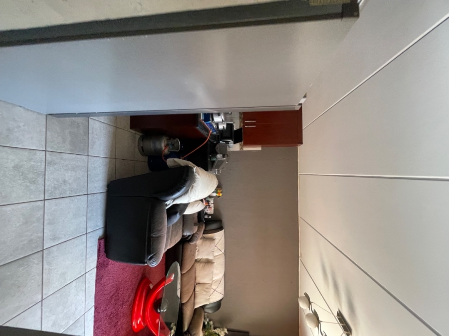 2 Bedroom Property for Sale in Chloorkop Gauteng